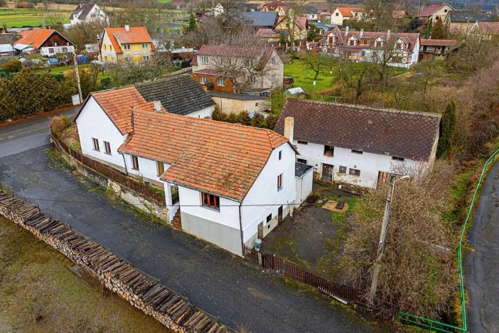 Prodej rodinného domu, Buš, 372 m2