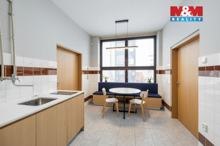 Pronájem obchodního prostoru, Kladno, Kordačova, 350 m2