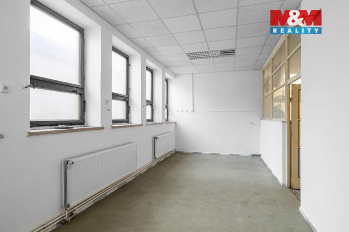 Pronájem obchodního prostoru, Kladno, Kordačova, 350 m2