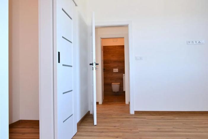 Pronájem rodinného domu, Jenišov, Slunná, 117 m2