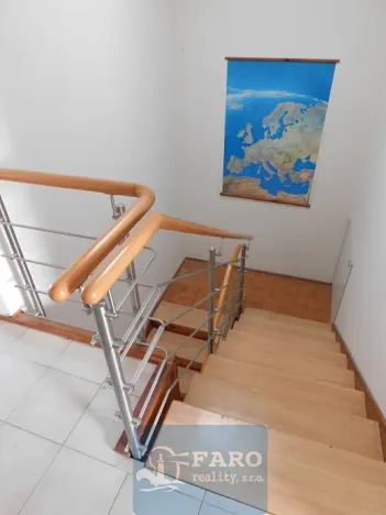 Prodej rodinného domu, Znojmo, 200 m2