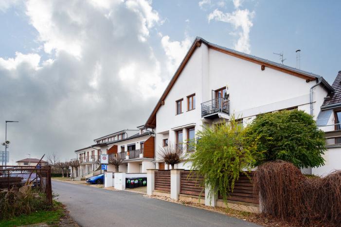 Prodej bytu 2+kk, Veleň - Mírovice, Polní, 49 m2