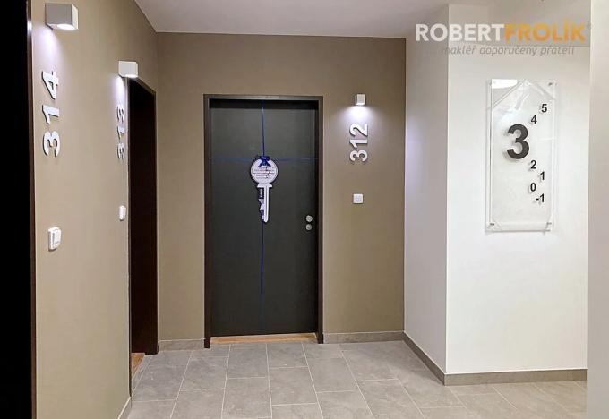 Pronájem bytu 1+kk, Praha - Ruzyně, Stočesova, 32 m2