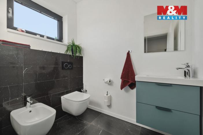 Prodej rodinného domu, Loukovec, 213 m2