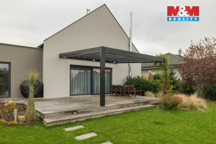 Prodej rodinného domu, Loukovec, 213 m2