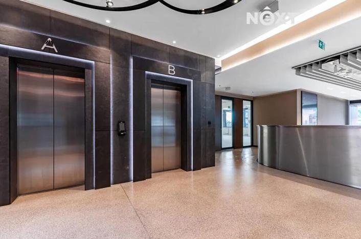 Pronájem kanceláře, Praha - Nusle, Lomnického, 208 m2