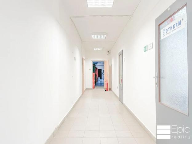 Pronájem výrobních prostor, Neratovice, Na Výsluní, 140 m2