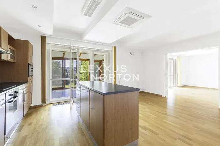 Pronájem bytu 3+1, Praha - Dejvice, Komornická, 121 m2