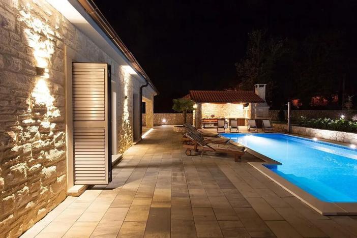 Prodej rodinného domu, Dobrinj, Chorvatsko, 185 m2