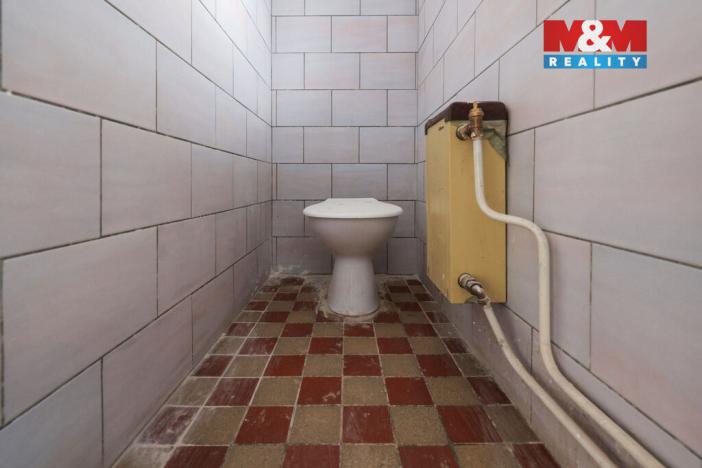 Pronájem obchodního prostoru, Přeštice, Masarykovo nám., 183 m2