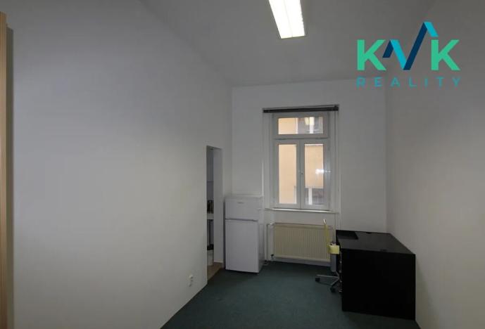 Pronájem kanceláře, Karlovy Vary, K. Čapka, 60 m2
