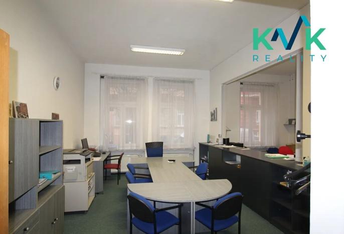Pronájem kanceláře, Karlovy Vary, K. Čapka, 60 m2