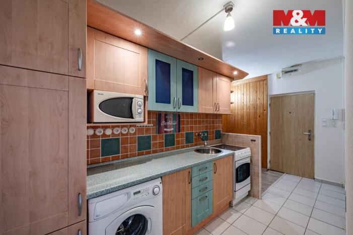 Pronájem bytu 3+1, Karlovy Vary, Krymská, 45 m2