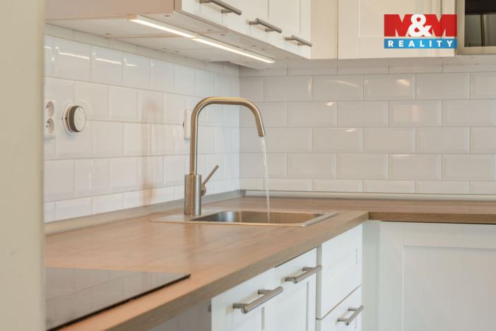 Prodej bytu 2+kk, Praha, V kapslovně, 58 m2