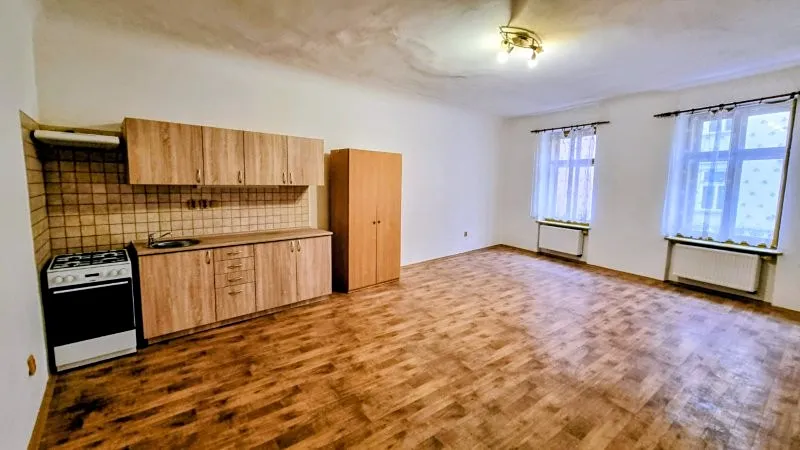 Pronájem bytu 2+kk, Jihlava, Komenského, 100 m2