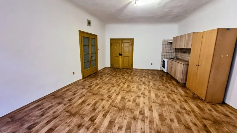 Pronájem bytu 2+kk, Jihlava, Komenského, 100 m2