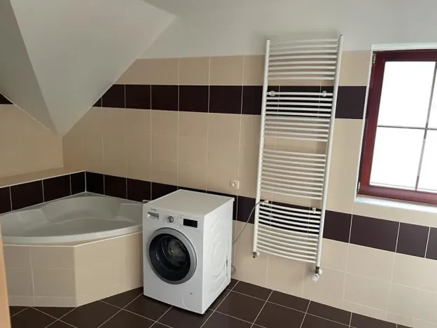 Pronájem bytu 1+kk, Praha, Květnového povstání, 60 m2