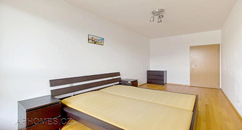 Pronájem bytu 2+kk, Praha - Holešovice, U Uranie, 70 m2