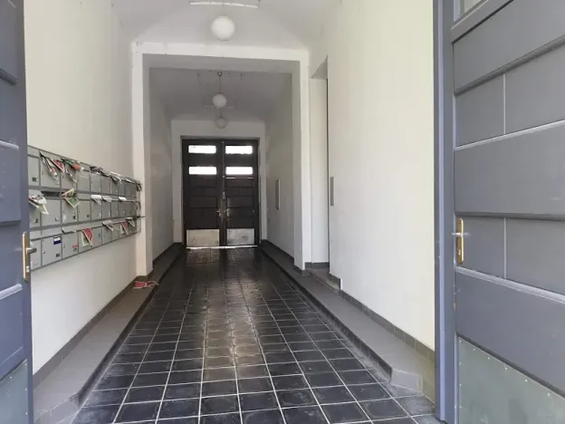 Pronájem bytu 2+kk, Praha - Holešovice, Na Maninách, 46 m2