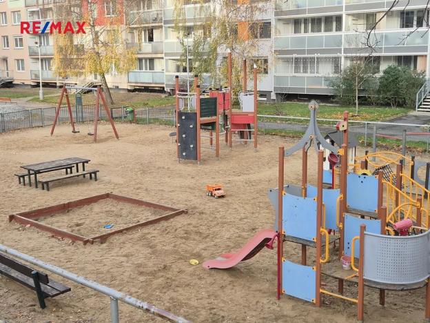 Prodej bytu 3+1, Praha - Stodůlky, Trávníčkova, 73 m2