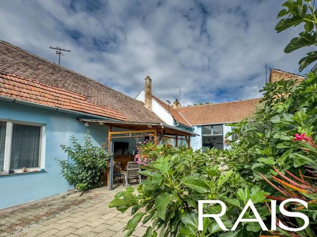 Prodej komerční nemovitosti, Želešice, Jabloňová, 695 m2