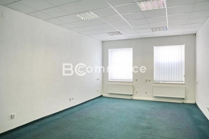 Pronájem kanceláře, Modřice, Masarykova, 510 m2