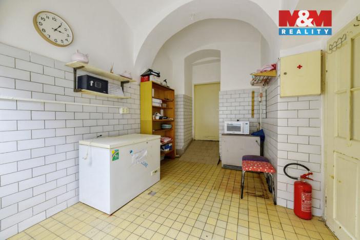 Pronájem obchodního prostoru, Planá, náměstí Svobody, 95 m2