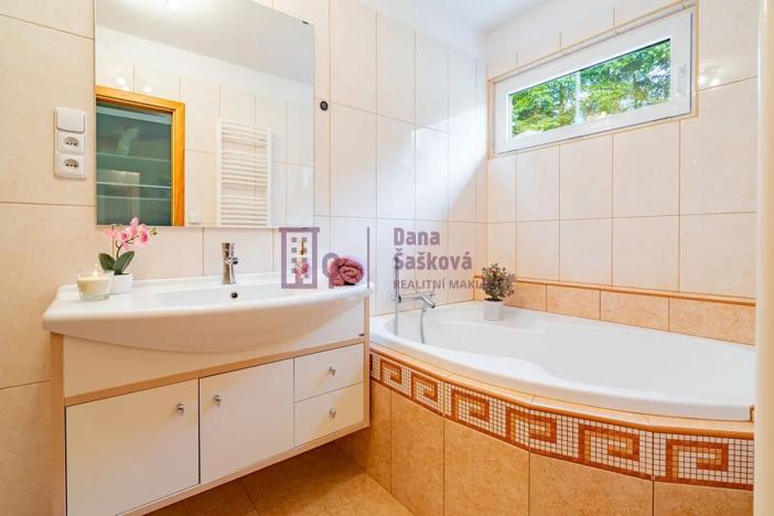 Prodej rodinného domu, Dačice, 313 m2