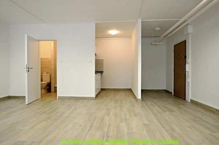 Pronájem bytu 1+kk, Praha - Stodůlky, Chalabalova, 36 m2