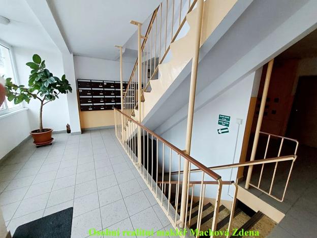 Pronájem bytu 1+kk, Praha - Stodůlky, Chalabalova, 36 m2