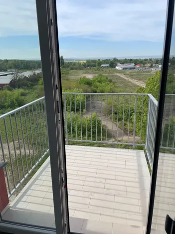 Pronájem bytu 1+kk, Pardubice, Pod Vinicí, 38 m2