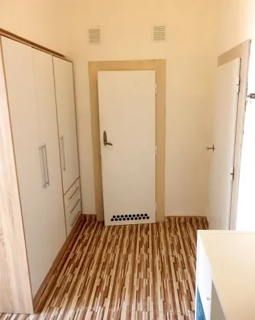 Pronájem bytu 2+kk, Praha - Vršovice, Holandská, 43 m2