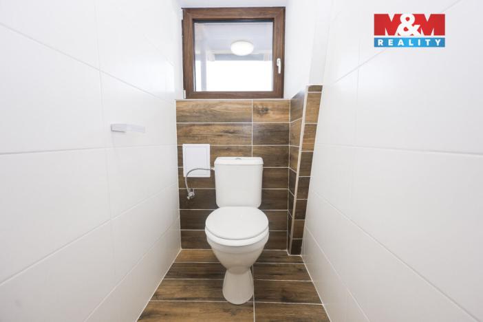 Prodej obchodního prostoru, Zvole, 1860 m2