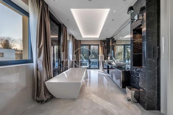 Prodej rodinného domu, Průhonice, Růžová, 590 m2