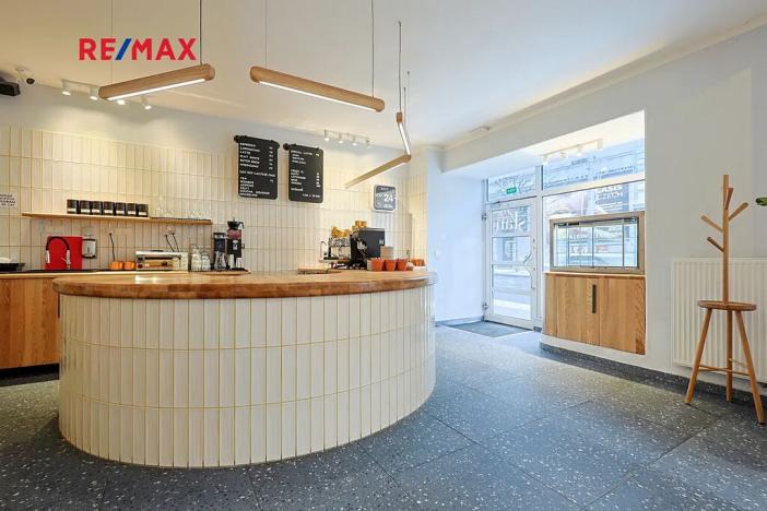 Pronájem obchodního prostoru, Plzeň, Americká, 210 m2