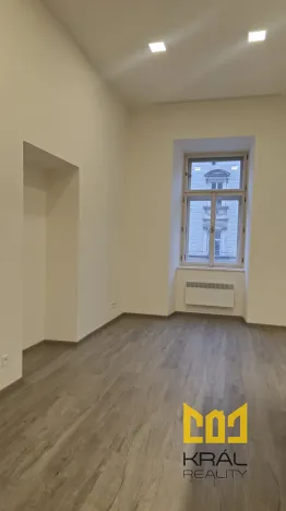 Pronájem bytu 2+kk, Praha - Smíchov, Nádražní, 52 m2