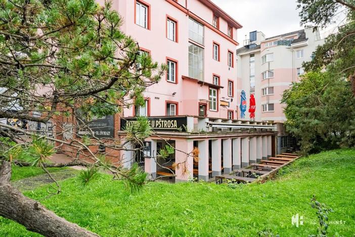 Pronájem restaurace, Praha - Strašnice, Gutova, 301 m2