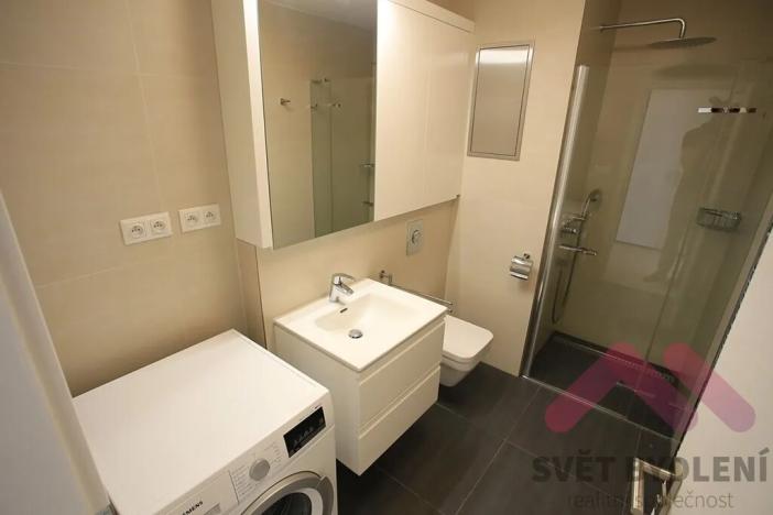 Pronájem bytu 1+kk, Praha - Nusle, Ctiradova, 34 m2