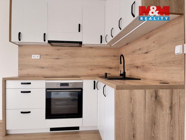 Pronájem bytu 1+kk, Zlín, Nad Stráněmi, 33 m2