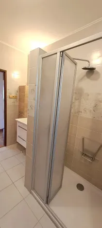 Prodej rodinného domu, Lomnička, 300 m2