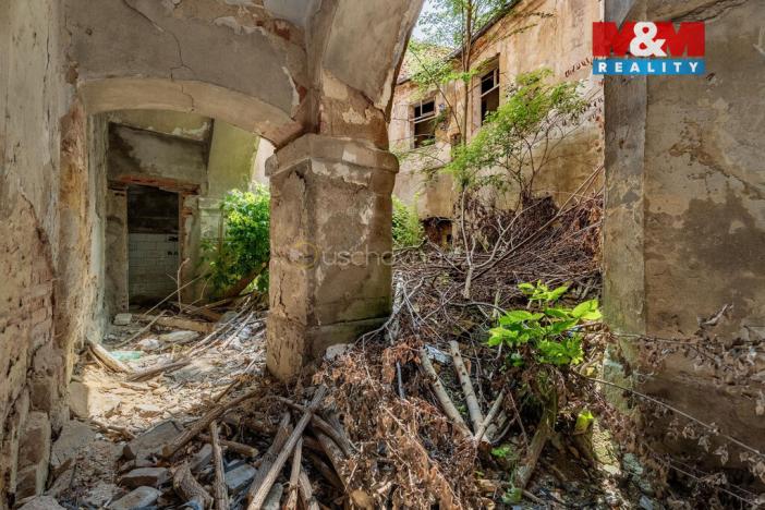 Prodej komerčního pozemku, Zvoleněves, 18484 m2