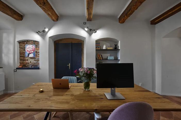 Pronájem obchodního prostoru, Benátky nad Jizerou, Husovo náměstí, 30 m2