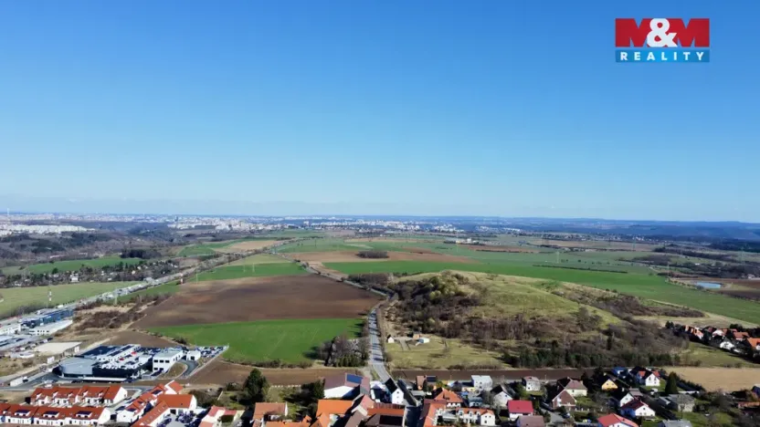 Pronájem komerčního pozemku, Ořech, Karlštejnská, 360 m2