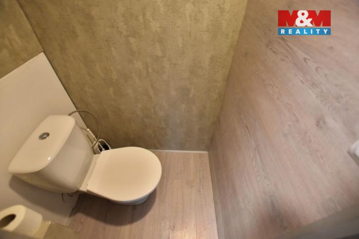 Pronájem bytu 2+kk, Hradec Králové - Třebeš, třída Edvarda Beneše, 41 m2