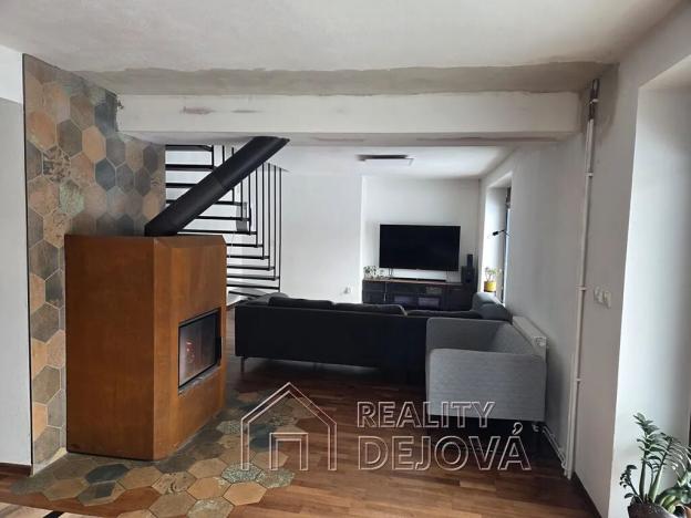 Prodej rodinného domu, Hrabyně, 180 m2