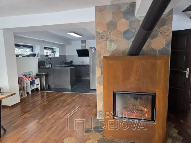 Prodej rodinného domu, Hrabyně, 180 m2