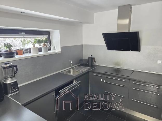 Prodej rodinného domu, Hrabyně, 180 m2