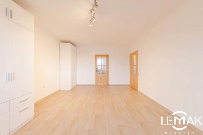 Prodej bytu 3+1, Velká Bystřice, Nádražní I, 68 m2