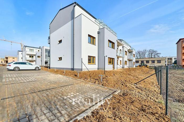Pronájem bytu 2+kk, Znojmo, Hrušňová, 60 m2