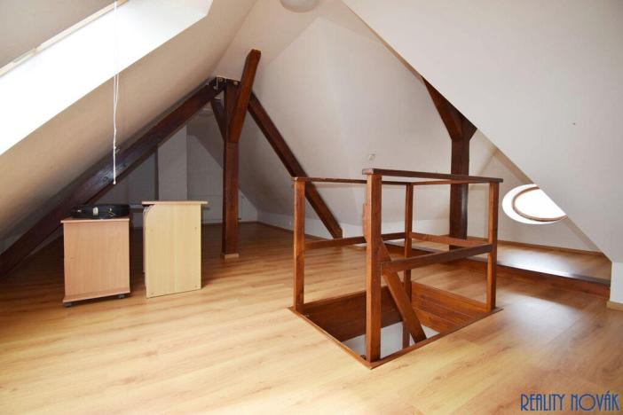 Pronájem bytu 2+1, Ústí nad Labem - Krásné Březno, Drážďanská, 75 m2